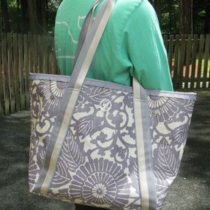 Lululemon Water Resistant Gray Floral Tote